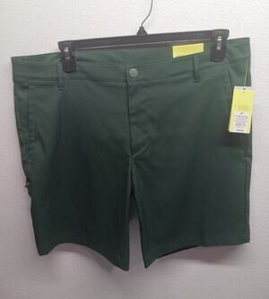 NWT all in motion Men's Green Cargo Golf Shorts l Size: 40